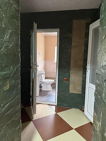 Долгосрочная аренда домов: 250 м², 6 комнат, Арча-Бешик ж/м, Без подселения — 23