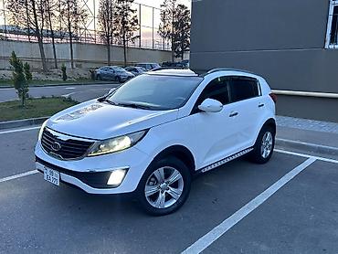 Kia: Kia Sportage AWD krossover Xüsusiyyətlər: - Tam ötürücülü (AWD) — 1
