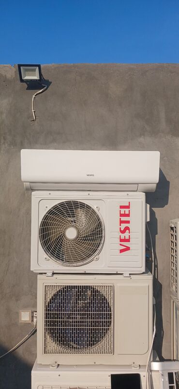 Kondisionerlər: Müxtəlif markalı split kondisioner sistemləri təklif olunur. Bu — 2