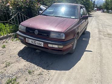 пл: Volkswagen Vento: 1994 г., 1.8 л, Механика, Бензин, Седан — 1