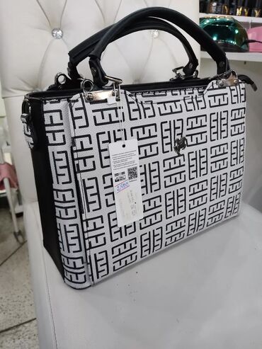 Классические сумки: Сумки женские Отличного качества цены от 1000 до 2100 сом Восток 5 — 11