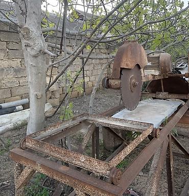 Alətlər: Sənaye tipli daş/kərpic kəsən stasionar dəzgah - Güclü elektrik — 3