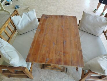 барные стулья: 6 ədəd, yumşaq oturacaqları ilə birlikdə. Qiymət danışılma yolu ilə