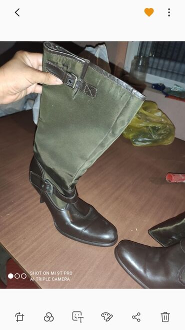 sivo odelo i braon cipele: High boots, 37