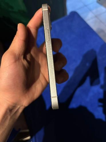 Apple iPhone: IPhone 13, Б/у, 256 ГБ, Белый — 2