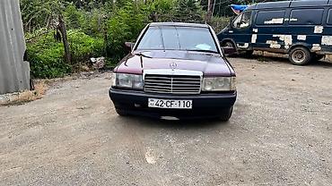 baqaj az: Mercedes‑Benz 190 (W201) sedan - Kuzov: 4 qapılı sedan, tünd qırmızı — 7