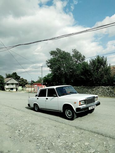 bax 2107: VAZ (LADA)