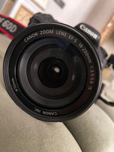 canon объектив 50: Canon 60D,18/200, hediyye alinib ve cox az istifade olunub, sexsi