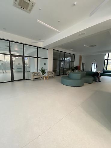 Продажа медицинских центров: Сдаю медицинский кабинет 326 м2. Прошу 60000 сом Дополнительно — 3