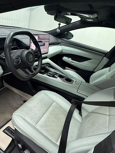 tesla y: Zeekr 001: | 2024 г. Фастбек — 1