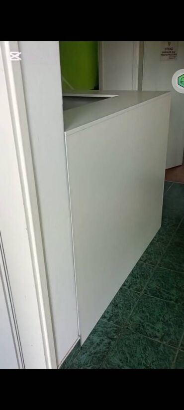 polovan namestaj smed palanka: -Pult se izradjuje se od Univera debljine 18mm u belom dekoru
