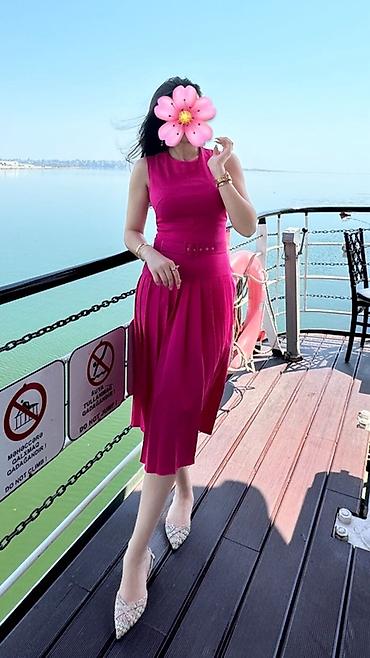 mango canta: Rəng: parlaq fuksiya/çəhrayı Model: qolsuz, yuvarlaq yaxalı, beldən — 4