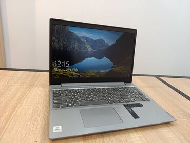 notebook altlığı: Lenovo 15.6 ", Intel Core i5, 512 GB