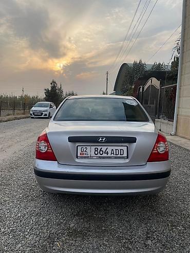 Hyundai: Hyundai Elantra: 2004 г., 1.6 л, Механика, Седан — 4