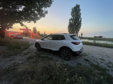 авто из южной кореи в наличии и под заказ: Kia Stonic: 2018 г., 1.4 л, Автоматические, Бензин, Кроссовер