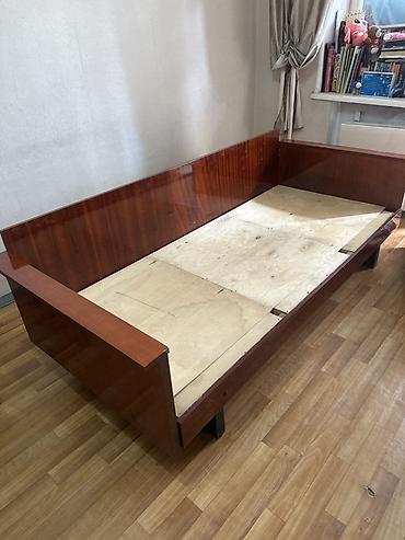 Кровати: Выдвижная деревянная кровать с бортами - Каркас из древесины/ДСП с — 1