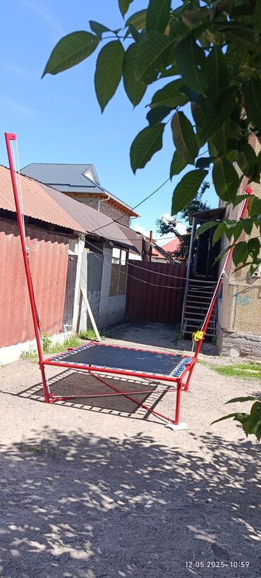 Детские качели: Балдарга бизнес. 50 сомдон секиртип ойноткон оюнчук. Эн жакшысы ток at lalafo.kg Детские качели: Балдарга бизнес. 50 сомдон секиртип ойноткон оюнчук. Эн жакшысы ток