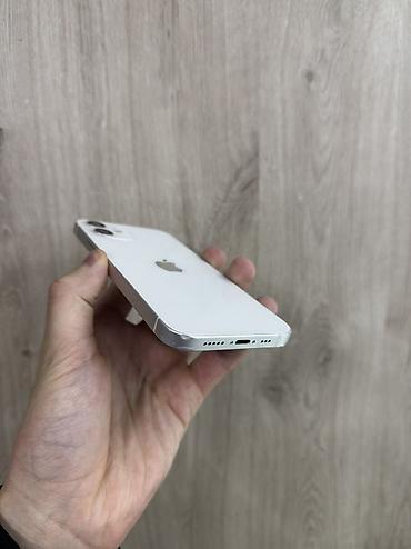 Apple iPhone: IPhone 12, Б/у, 128 ГБ, Белый, Защитное стекло, Чехол, 74 % — 3