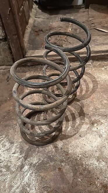 Другие автозапчасти: Запчасти на Бмв Аморты перед е34 пара-2000 сом Пружины е34 перед-1000 — 8