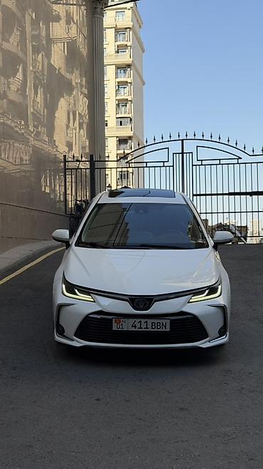 byd e6: Toyota Corolla: 2020 г., 1.8 л, Автомат, Гибрид, Седан — 1