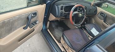2001: Nissan Primera: 2001 г., Седан — 4