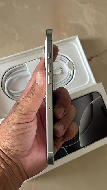 замок на спринтер: IPhone 16 Pro Max, Новый, 256 ГБ, White Titanium, Зарядное устройство, Кабель, Коробка, 100 % — 6