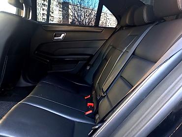 Mercedes-Benz: Mercedes-Benz E-Class sedan - Korpus: Qara rəng, aerodinamik kuzov — 6