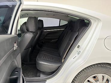 Hyundai: Hyundai Elantra: 2019 г., 2 л, Автомат, Бензин, Седан — 21