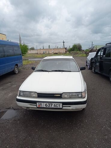 машина кейж: Mazda 626: 1989 г., 2 л, Механика, Бензин, Хетчбек