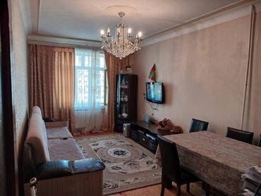 Boyunbağılar: Bakı, Qaraçuxur qəs., 2 otaqlı, Köhnə tikili, 62 kv. m