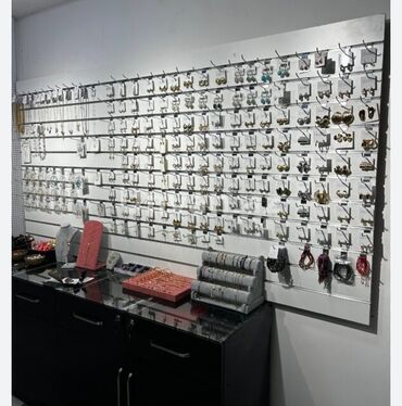 Digər mebel: Metal rəf kronsları və relslərindən ibarət bu dəst geniş çeşiddə -da lalafo.az — 6 Digər mebel: Metal rəf kronsları və relslərindən ibarət bu dəst geniş çeşiddə — 6