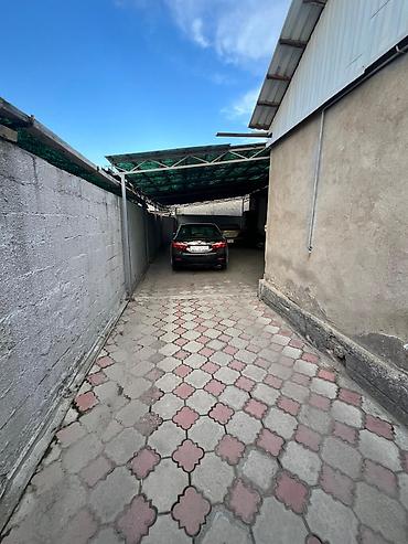 беловодски: Двухэтажный дом с прилегающим двором и навесом - Капитальный — 6