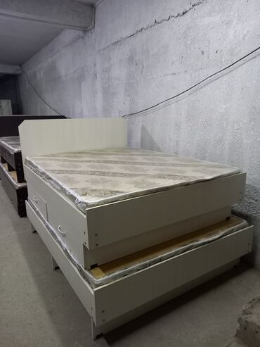 Двуспальные кровати: Двуспальная кровать, Новый, С ящиком для хранения, длина - 2 см — 5