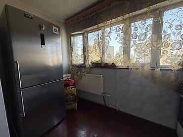 kohnə binalar: Bakı, 4-cü mikrorayon, 3 otaqlı, Köhnə tikili, m. Memar Əcəmi, 80 kv. m — 7