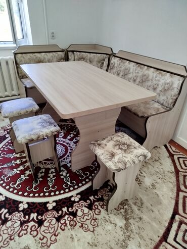 купить кресло кровать недорого бу: Кухонный мягкий уголок, Б/у, цвет - Бежевый