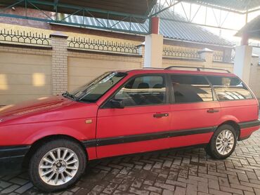 Volkswagen: Volkswagen Passat: 1990 г., 1.8 л, Механика, Бензин, Универсал