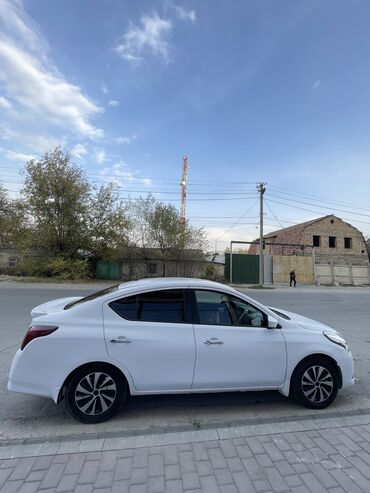 Nissan: Nissan Versa: 2016 г., 1.6 л, Вариатор, Бензин, Седан — 6