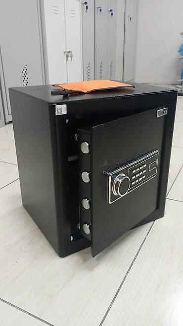 Сейфы: Сейф электронный Deli F-40 — это надежный мебельный или офисный сейф — 1