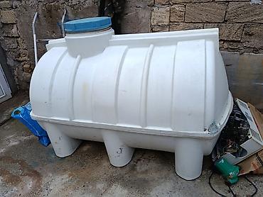 Ağ rəngli plastik su çəni

- Həcm: təxmini 3 ton