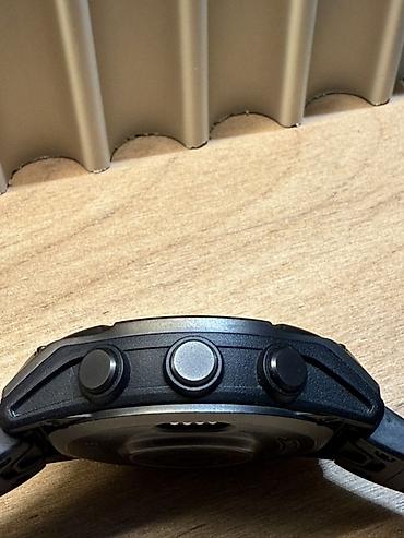 Garmin: Garmin Fenix 8 — 2