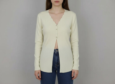 sweter hello kitty h: Women`s knitwear, size S at lalafo.pl sweter hello kitty h: Women`s knitwear, size S