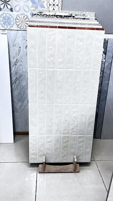 Керамогранит: Керамическая/керамогранитная плитка для пола и стен — светло‑серые и — 2