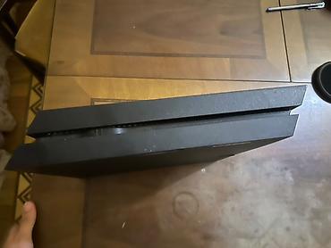 playstatin 4: Sony PlayStation 4 (PS4) oyun konsolu – orijinal “fat” model. Paket — 5