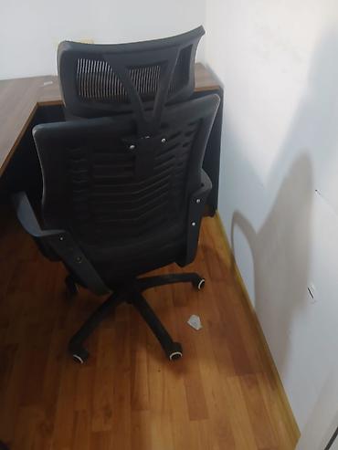 Ofis mebeli: Erqonomik ofis kreslosu - Material: nəfəsalan mesh arxa hissə və — 2