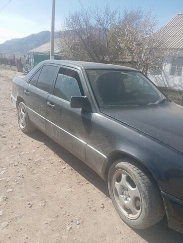 Mercedes-Benz: Mercedes-Benz AMG GT: 1992 г., 2.3 л, Автомат, Бензин, Седан
