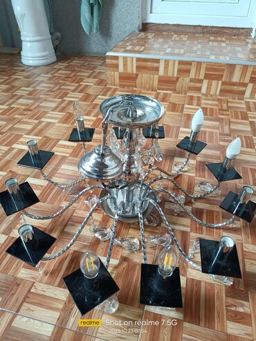 demir qapı işlenmiş: Salam 12 qollu cilciraq normal veziyyetdedir at lalafo.az demir qapı işlenmiş: Salam 12 qollu cilciraq normal veziyyetdedir