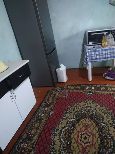 Uzunmüddətli kirayə evlər: Ev Texnikoma 15 metir yaxınlığındadır, Tələbə qızlara verilir, köhnə — 6