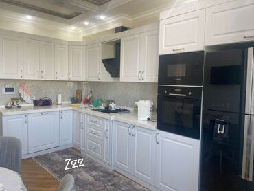 кухонная мебель бу: *MƏTBƏX mebeli :-TƏCİLİ SATILIR*‼️ QİYMƏT:-1500₼ ÖLÇÜ:-2.02*4.5