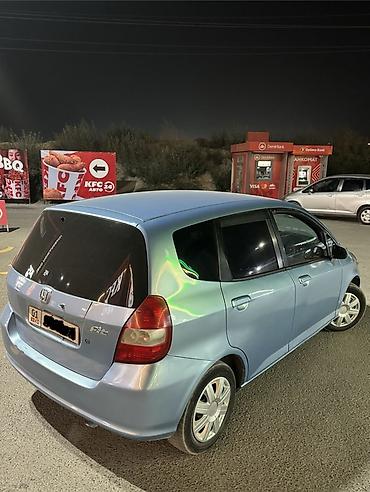 golf 2 8: Honda Fit: 2002 г., Автомат, Бензин, Хэтчбэк — 4