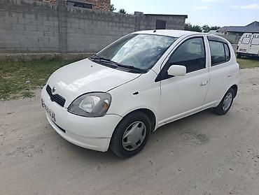 маленький машинка: Toyota Vitz: 2001 г., 1 л, Автомат, Бензин, Хэтчбэк — 2